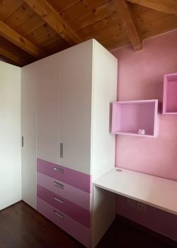 cameretta ad angolo-con scrivania-biassono