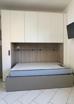 letto singolo con armadio-biassono
